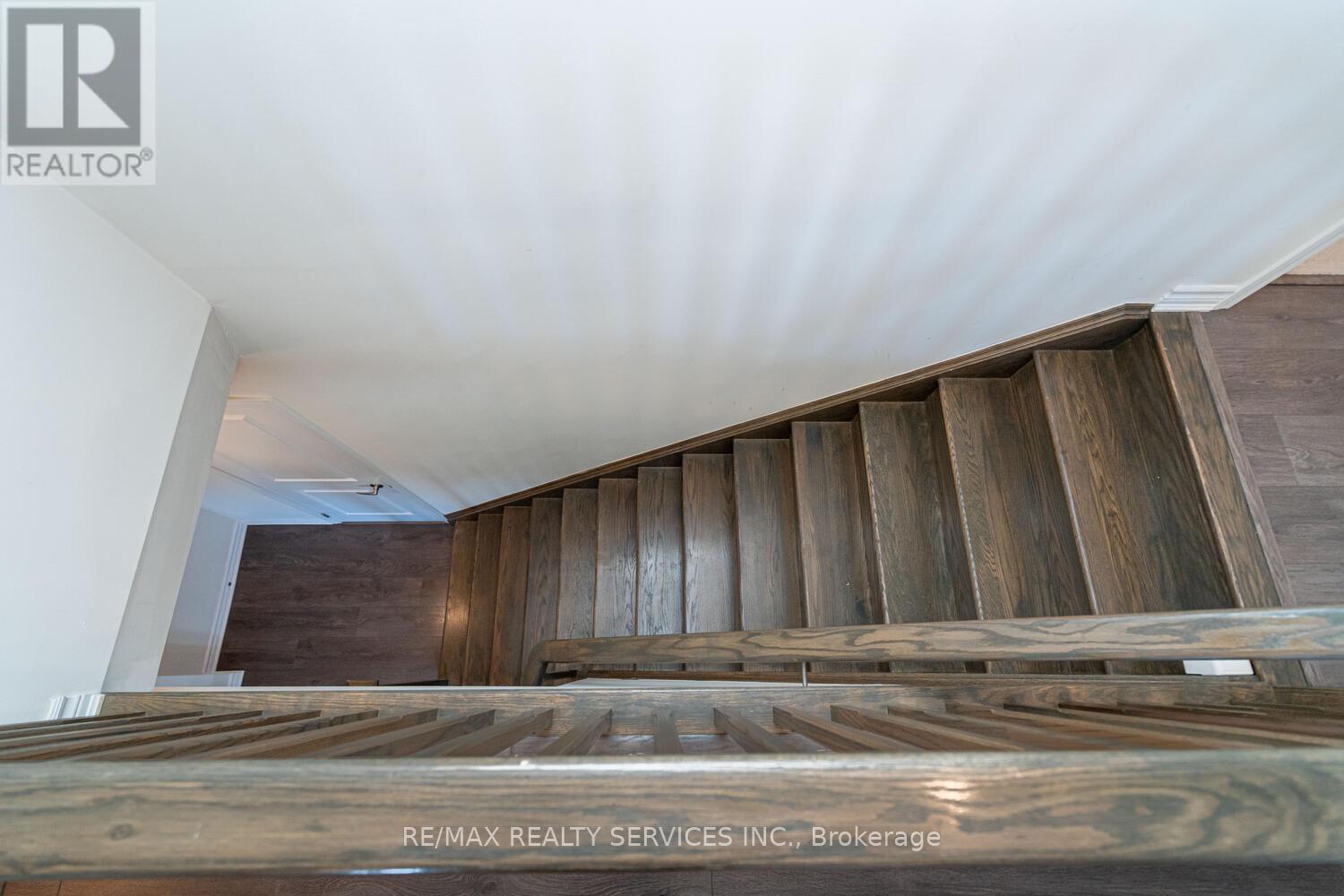 221 Remembrance Road E, Brampton, Ontario  L7A 4P1 - Photo 33 - W12314698