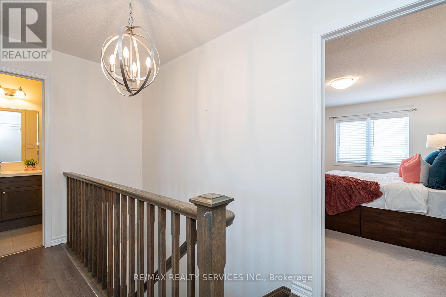 221 Remembrance Road E, Brampton, Ontario  L7A 4P1 - Photo 34 - W12314698