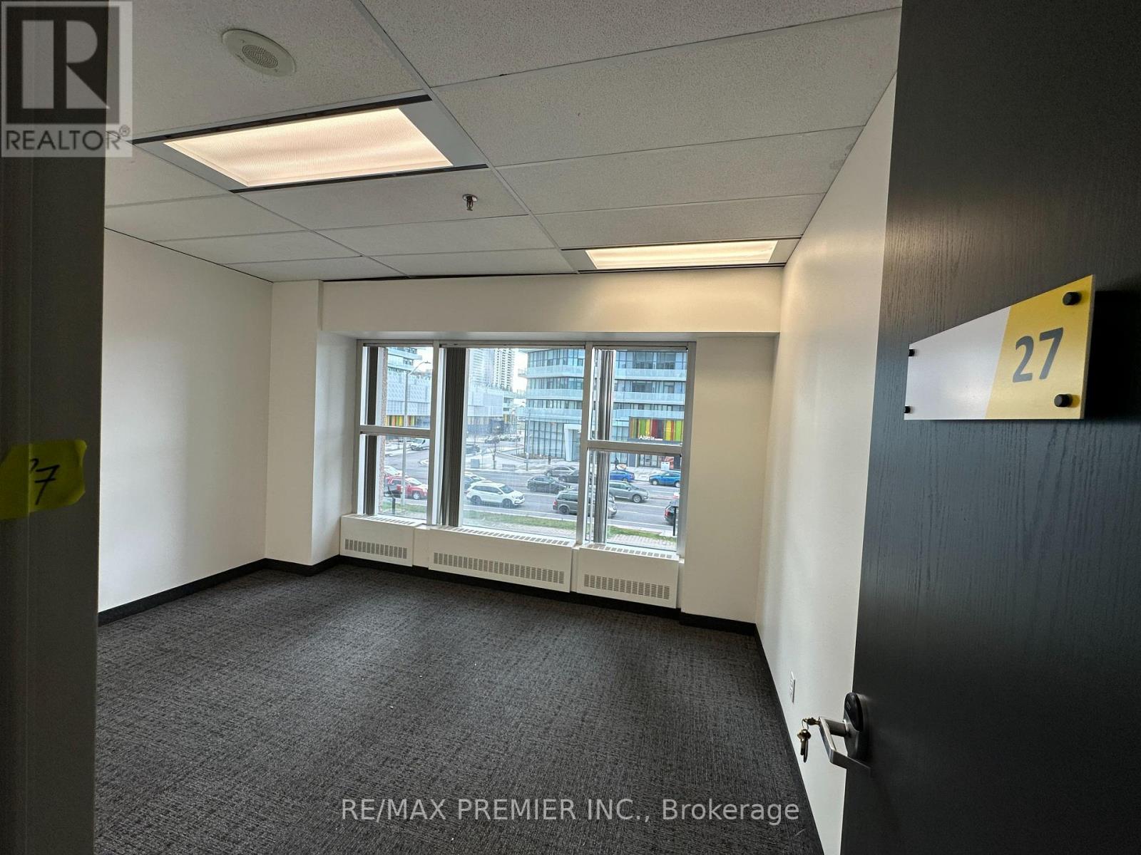 200-27 - 350 Burnhamthorpe Road W, Mississauga, Ontario  L5B 3J1 - Photo 5 - W12314701