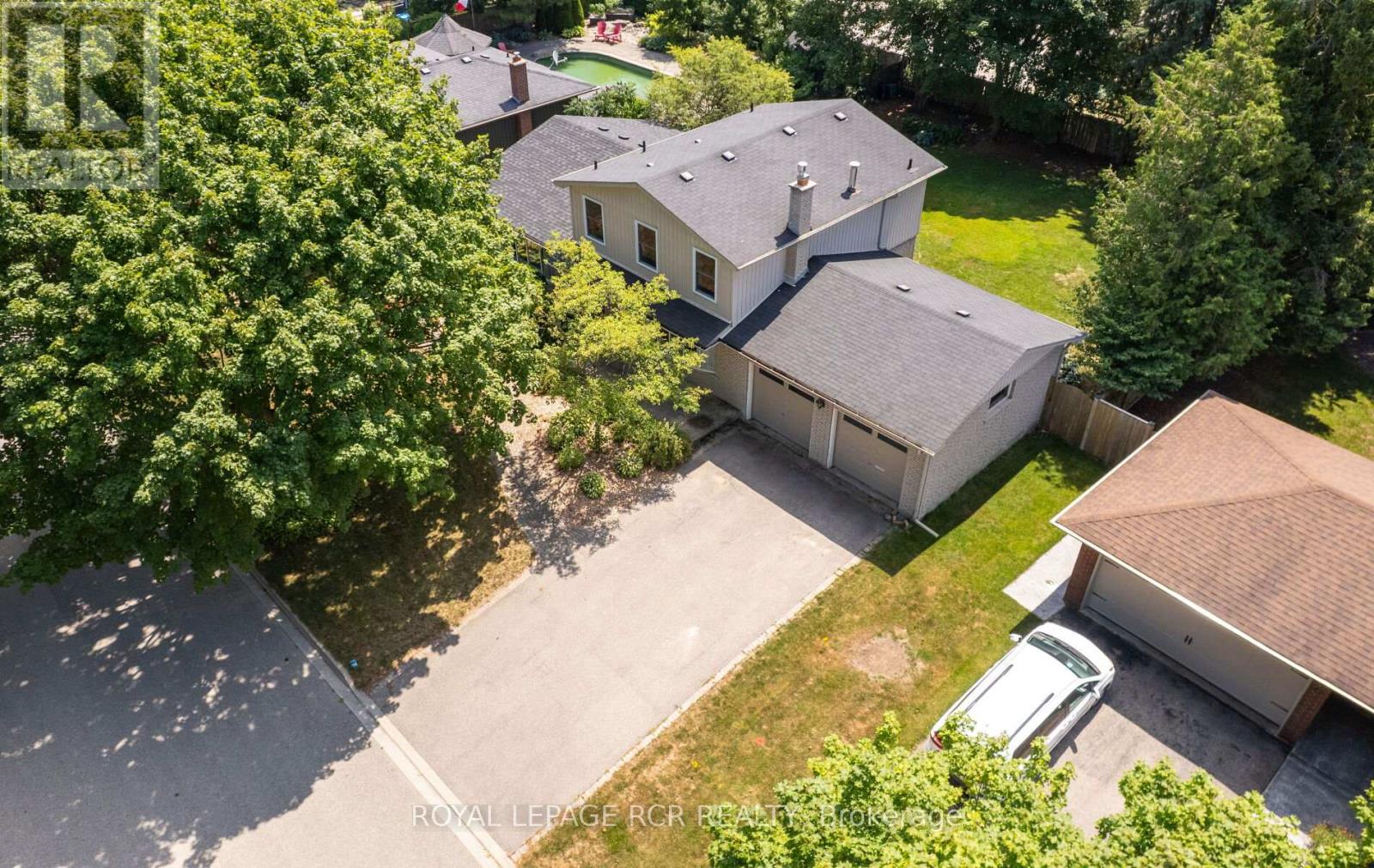 Property at 40 GLENFOREST ROAD image 4