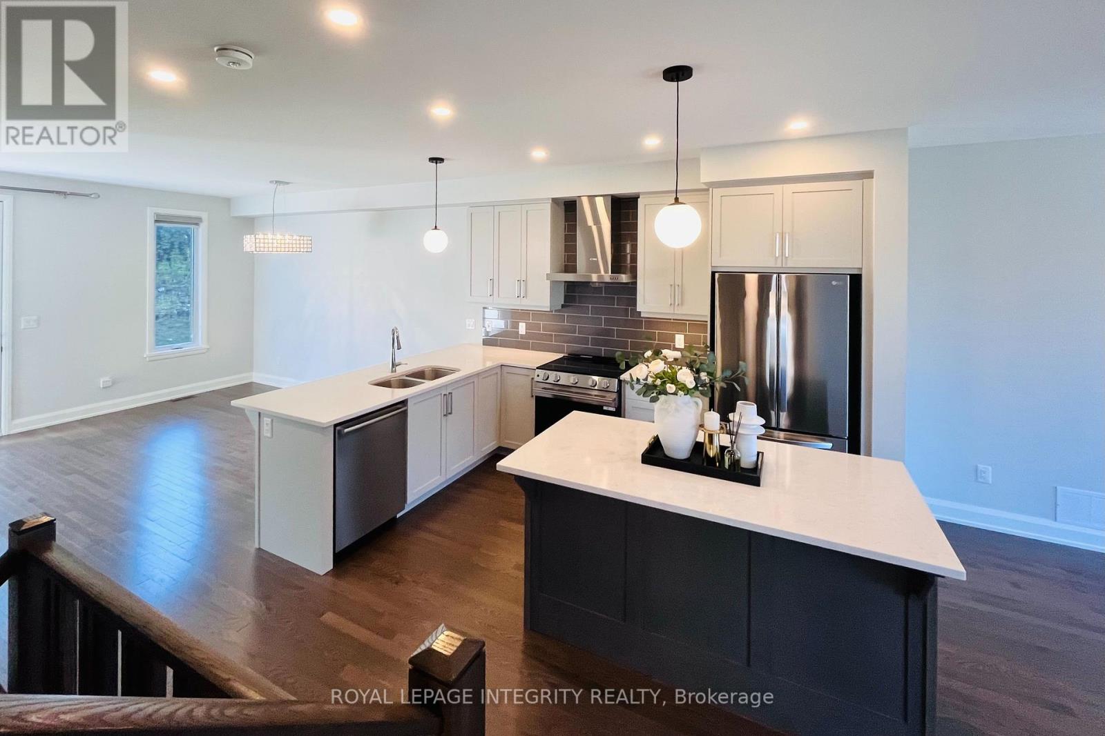 147 Boundstone Way, Ottawa, Ontario  K2T 0M4 - Photo 11 - X12314754