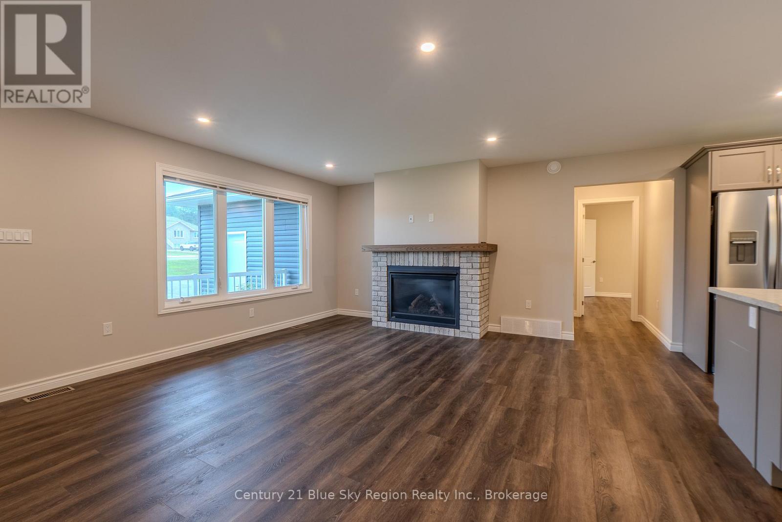 177 Carmichael Drive, North Bay, Ontario  P1B 8G2 - Photo 6 - X12314785
