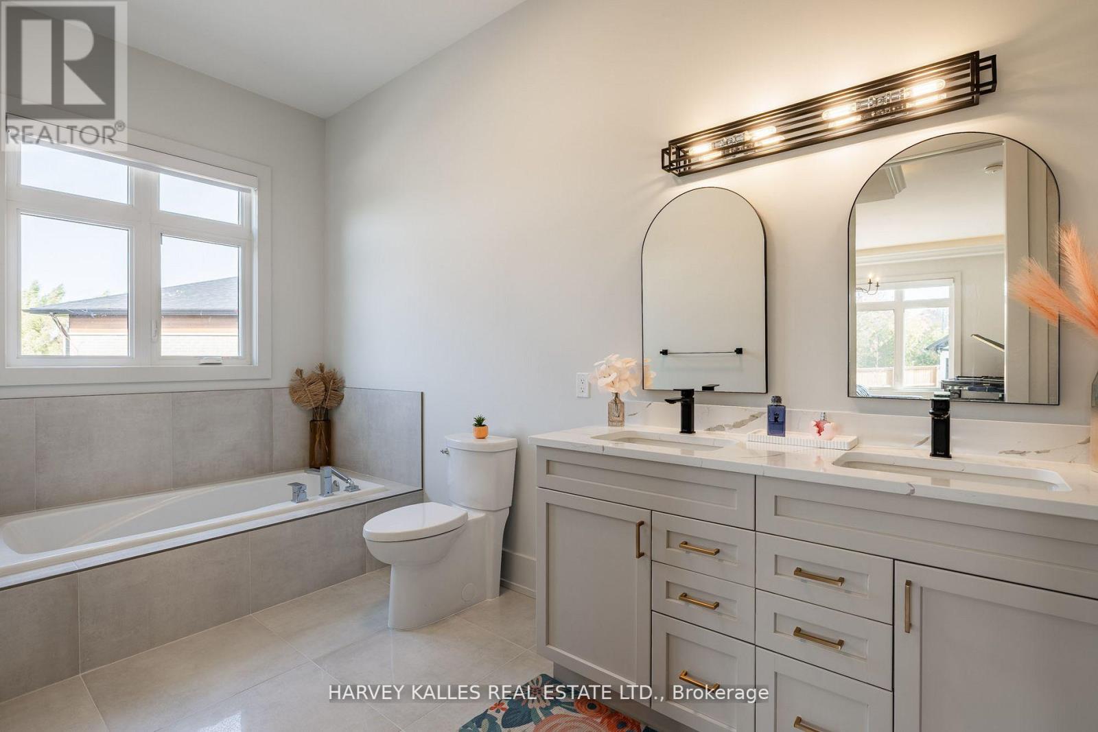 3638 Vosburgh Place N, Lincoln (Lincoln-Jordan/vineland), Ontario  L0R 1G0 - Photo 16 - X12314722
