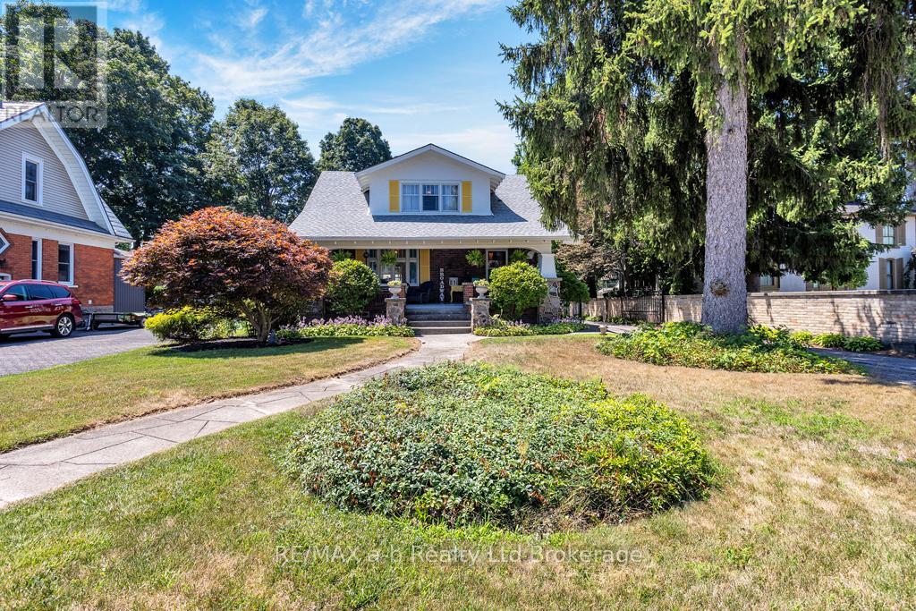 347 Broadway Street, Tillsonburg photo number 2 347 Broadway Street, Tillsonburg photo number 2