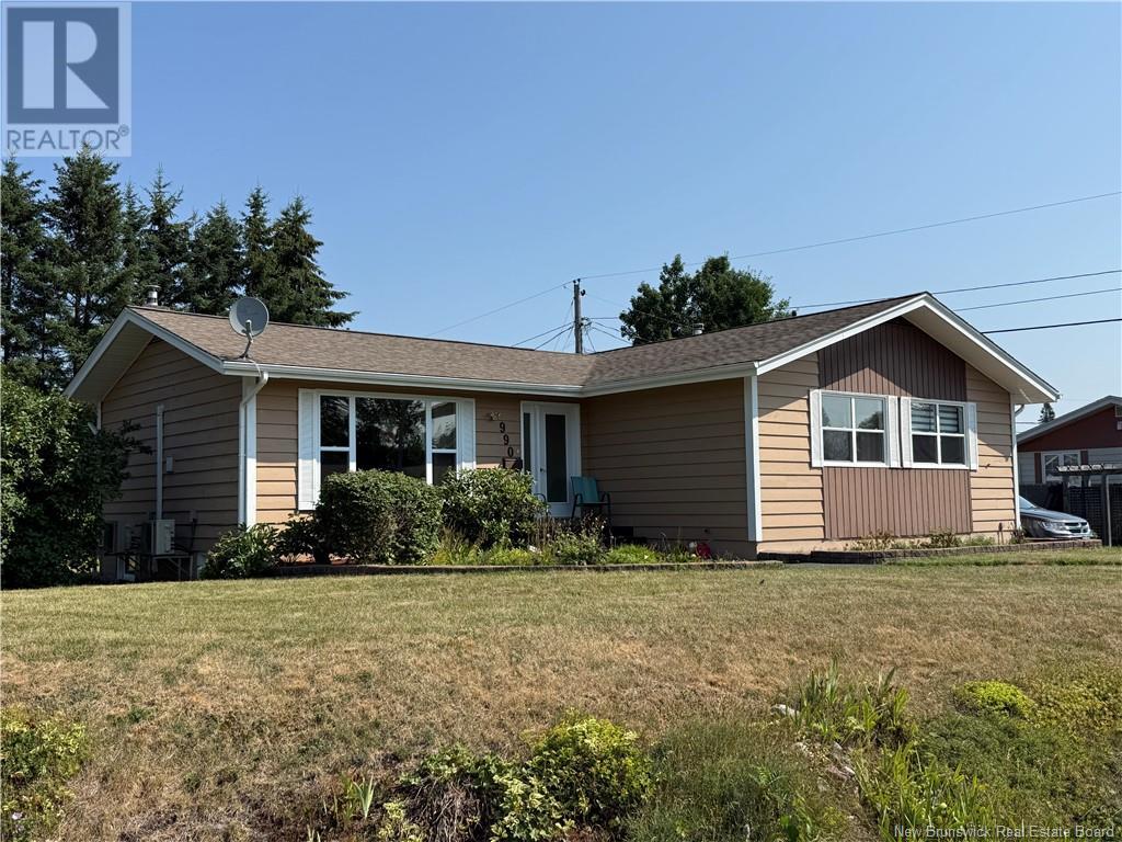 990 Edgewood, Bathurst, New Brunswick  E2A 3T3 - Photo 1 - NB123960