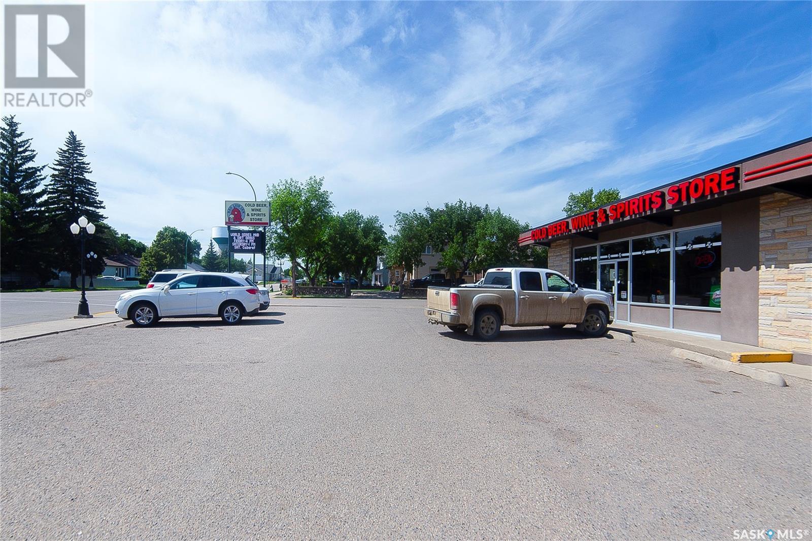 614 Main Street, Kindersley, Saskatchewan  S0L 1S0 - Photo 4 - SK013282