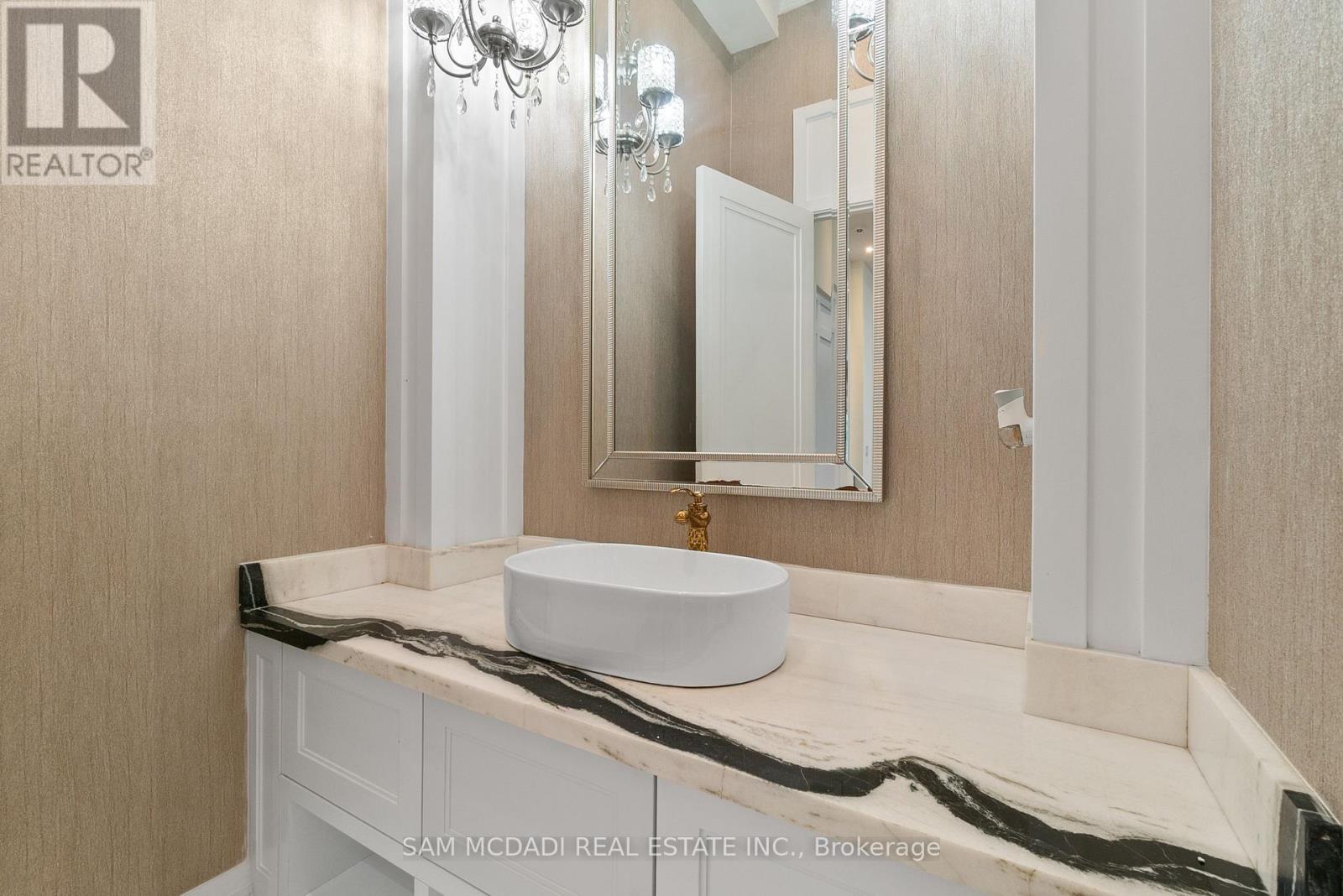 15 Glenview Heights Lane, King, Ontario  L3Y 4V9 - Photo 16 - N12309027