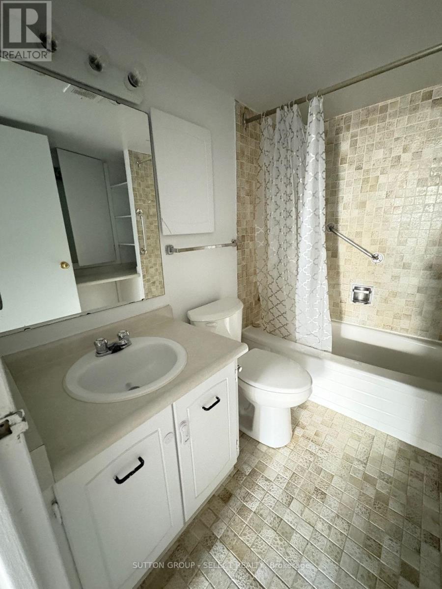 1601 - 380 King Street, London East, Ontario  N6B 3L6 - Photo 13 - X12314529