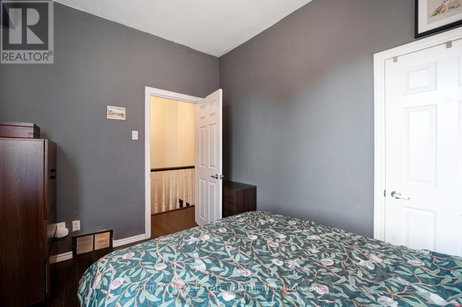 270 Clinton Street, Toronto (Palmerston-Little Italy), Ontario  M6G 2Y6 - Photo 12 - C12314780