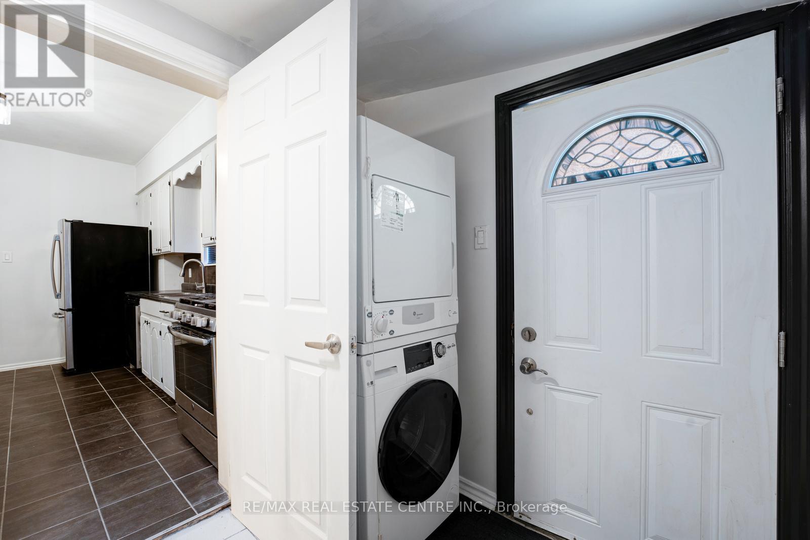 270 Clinton Street, Toronto (Palmerston-Little Italy), Ontario  M6G 2Y6 - Photo 24 - C12314780