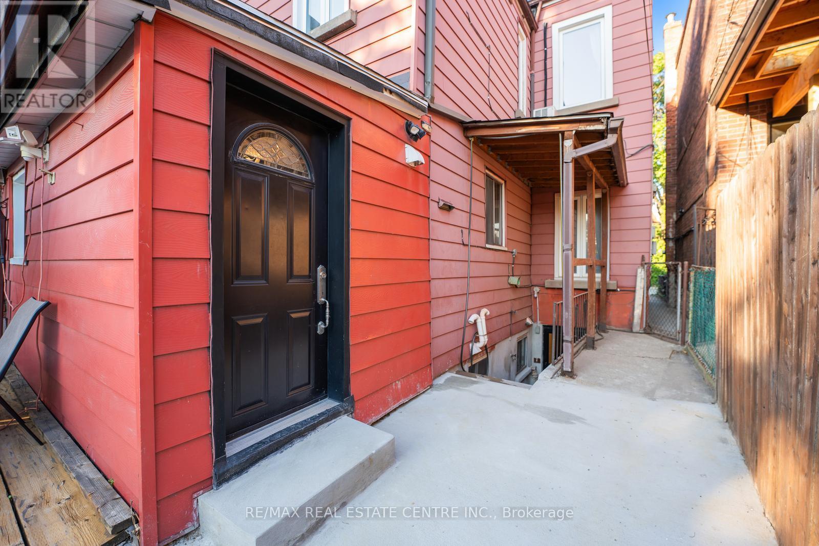 270 Clinton Street, Toronto (Palmerston-Little Italy), Ontario  M6G 2Y6 - Photo 25 - C12314780