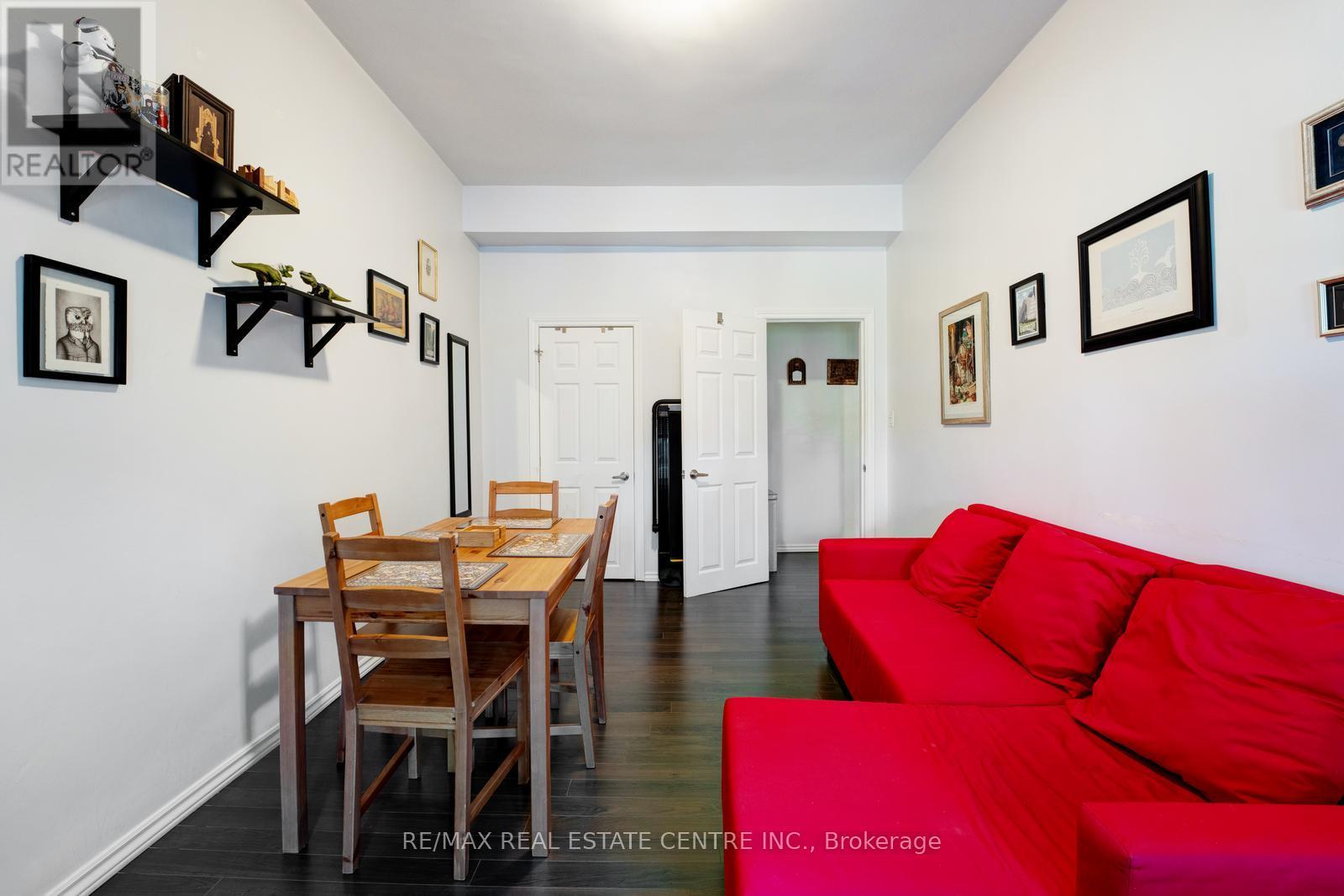 270 Clinton Street, Toronto (Palmerston-Little Italy), Ontario  M6G 2Y6 - Photo 6 - C12314780