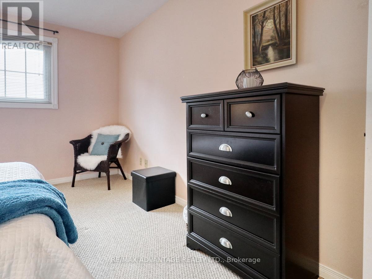 17248 Wyton Drive, Thames Centre, Ontario  N0M 2P0 - Photo 20 - X12314844