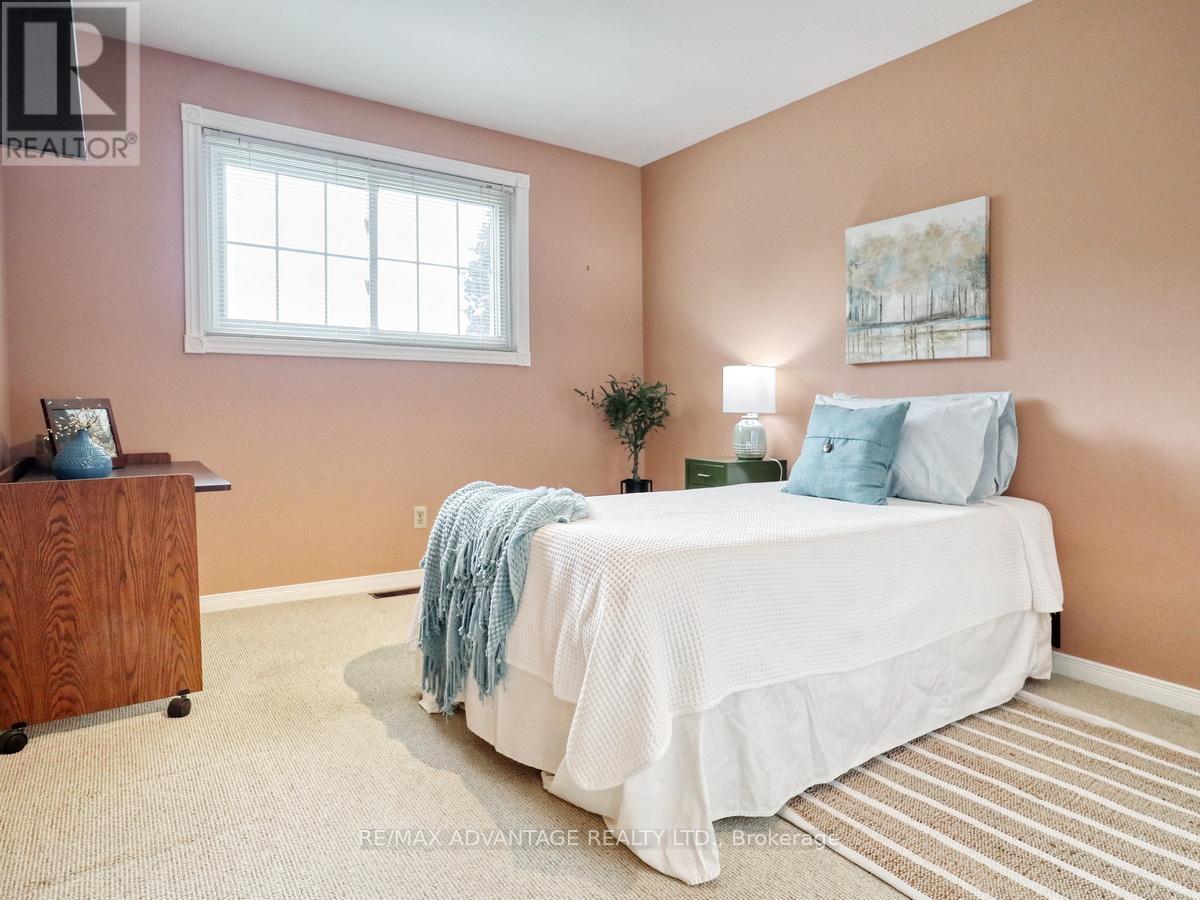 17248 Wyton Drive, Thames Centre, Ontario  N0M 2P0 - Photo 21 - X12314844