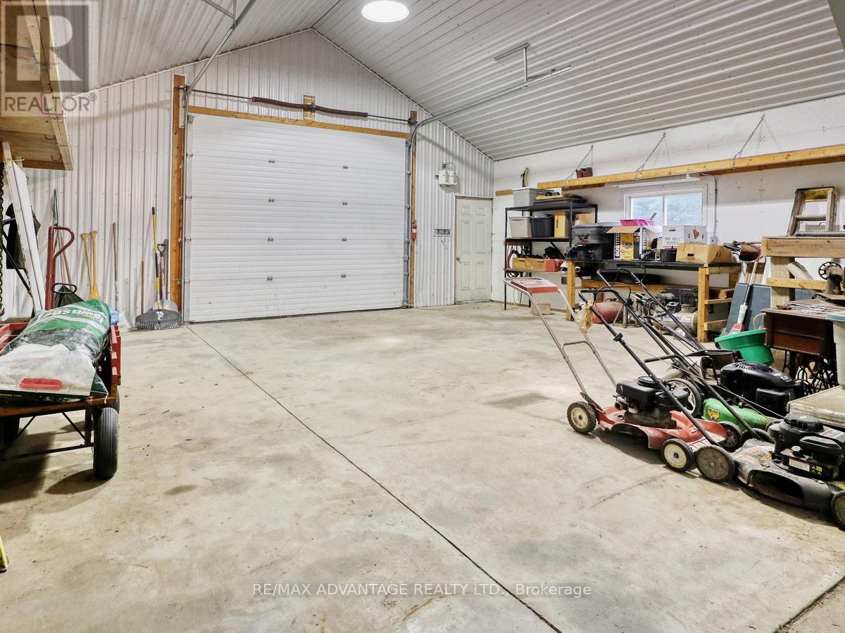 17248 Wyton Drive, Thames Centre, Ontario  N0M 2P0 - Photo 35 - X12314844