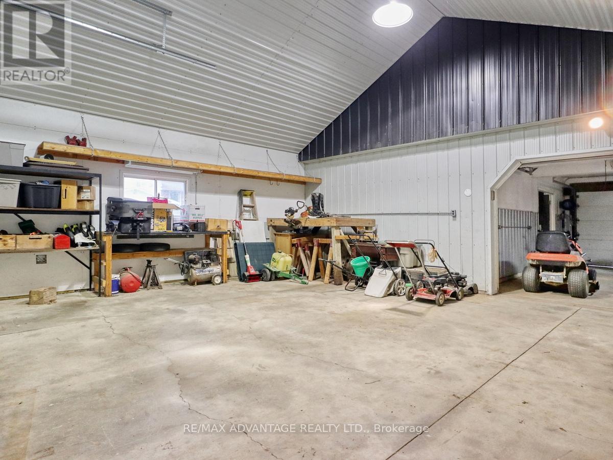 17248 Wyton Drive, Thames Centre, Ontario  N0M 2P0 - Photo 36 - X12314844