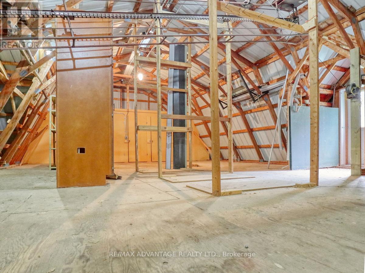 17248 Wyton Drive, Thames Centre, Ontario  N0M 2P0 - Photo 41 - X12314844