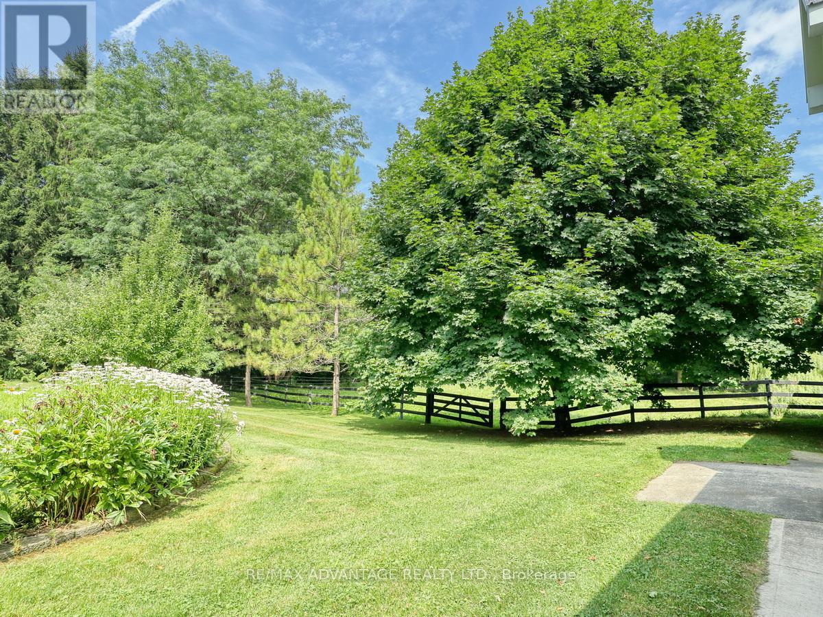 17248 Wyton Drive, Thames Centre, Ontario  N0M 2P0 - Photo 43 - X12314844