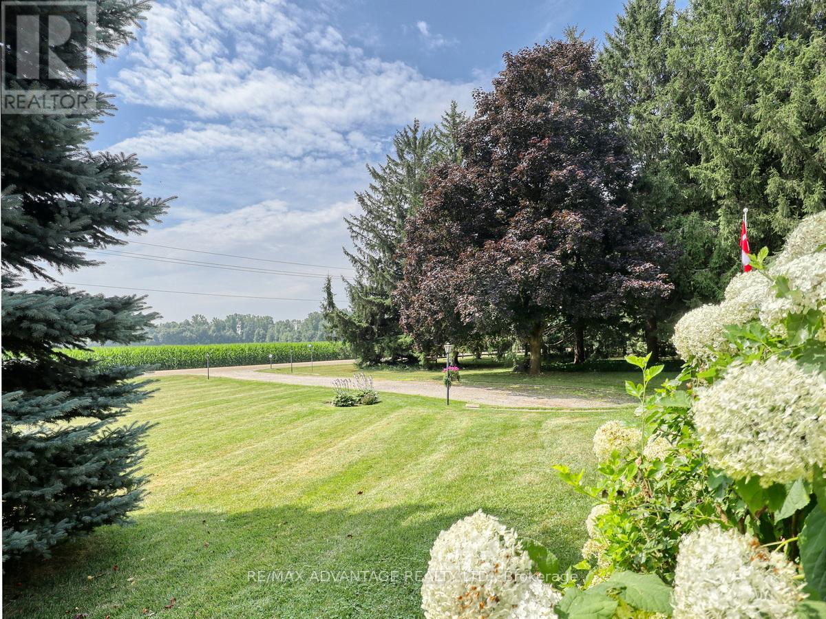 17248 Wyton Drive, Thames Centre, Ontario  N0M 2P0 - Photo 50 - X12314844