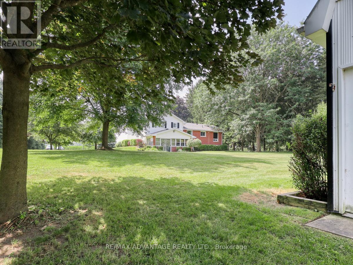 17248 Wyton Drive, Thames Centre, Ontario  N0M 2P0 - Photo 7 - X12314844