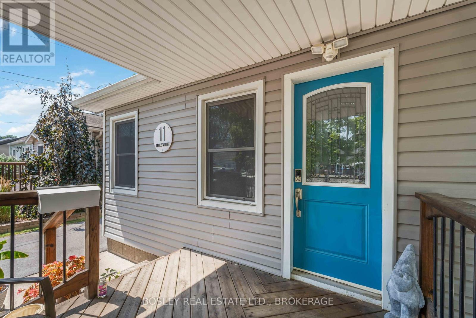 Property at 11 KEELE STREET image 1