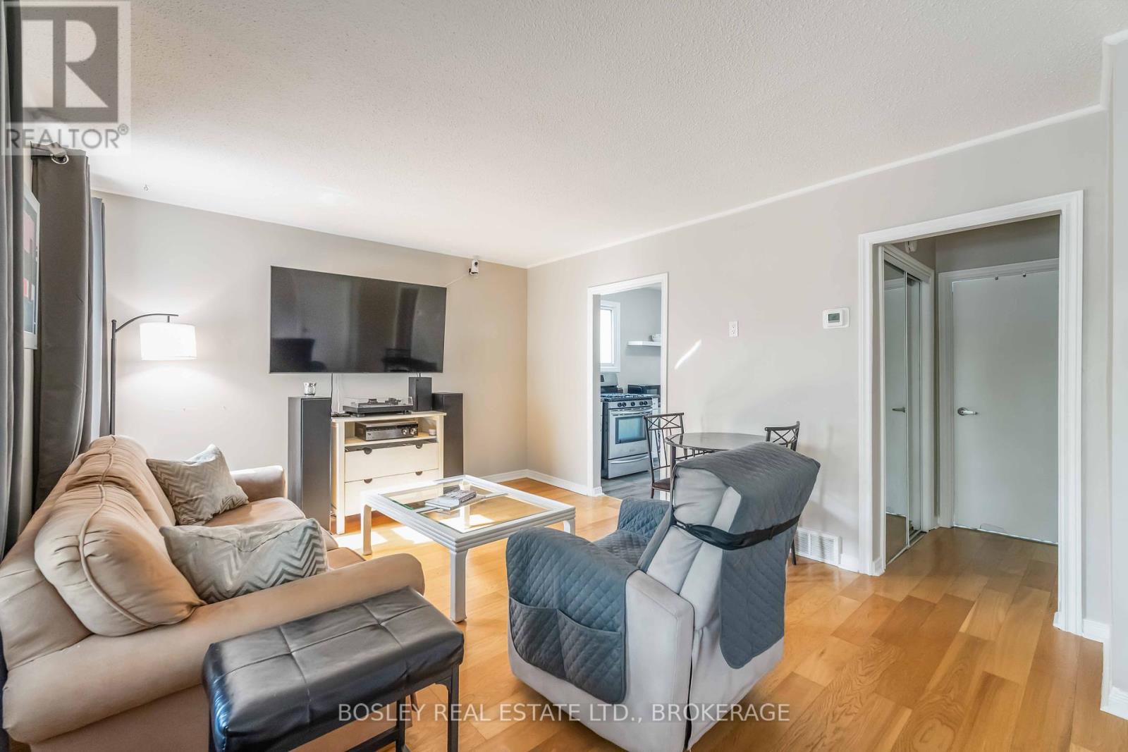 Property at 11 KEELE STREET image 4
