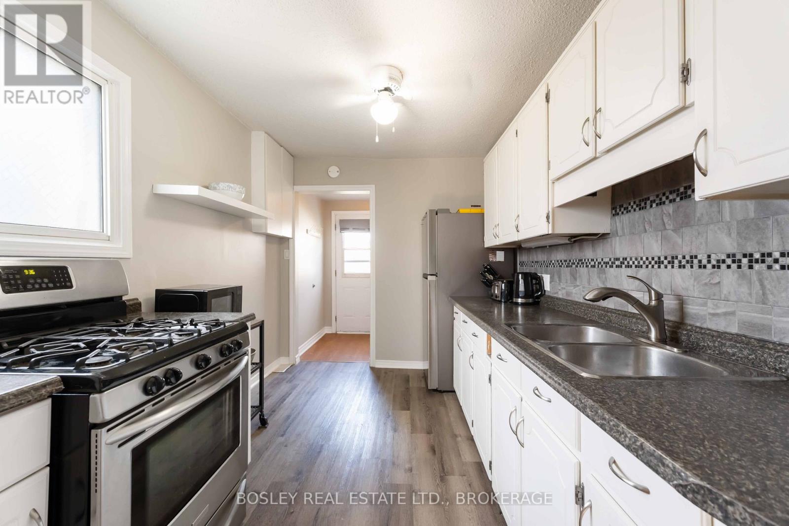 Property at 11 KEELE STREET image 5