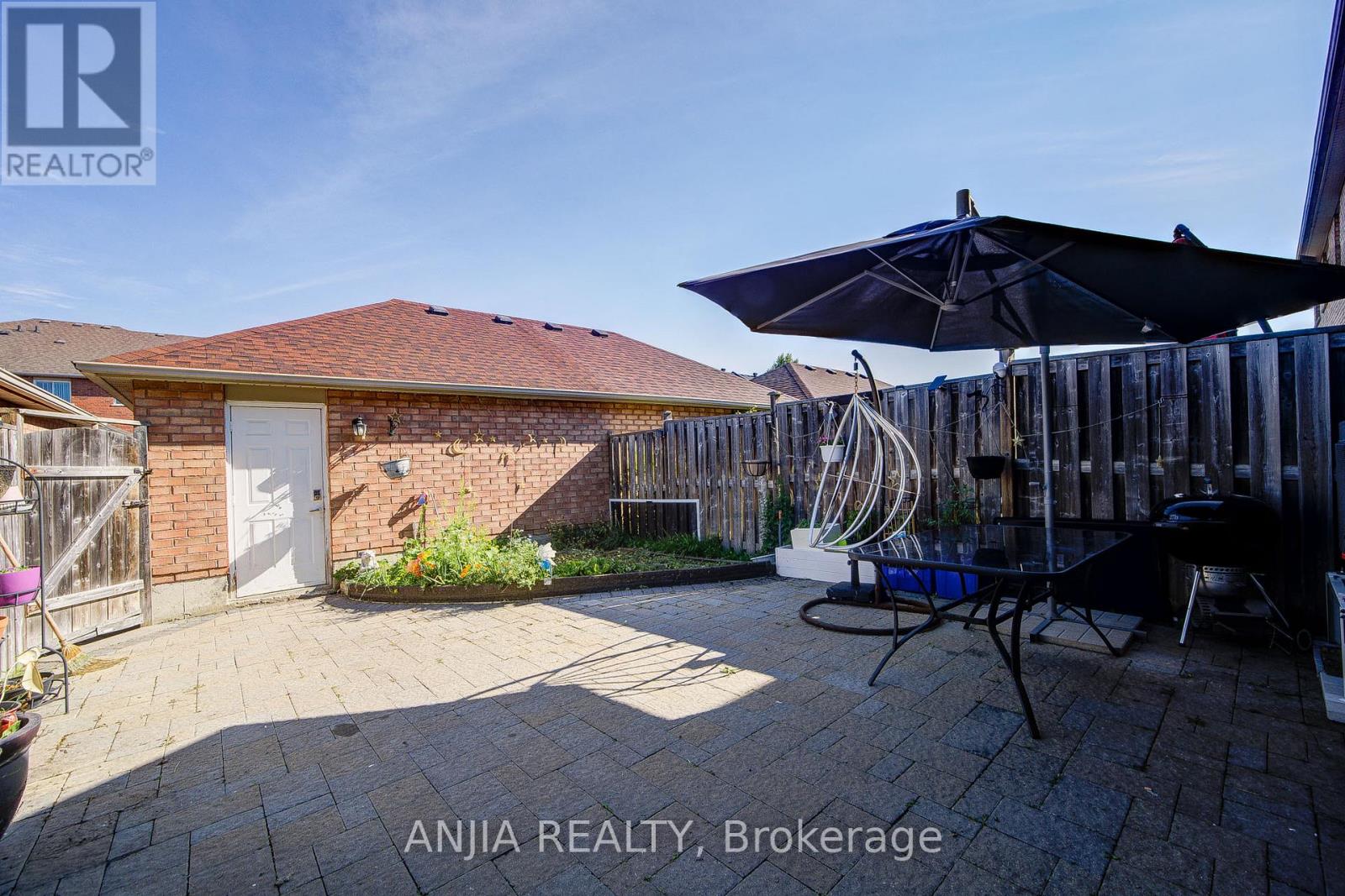 Property at 706 CASTLEMORE AVENUE image 2