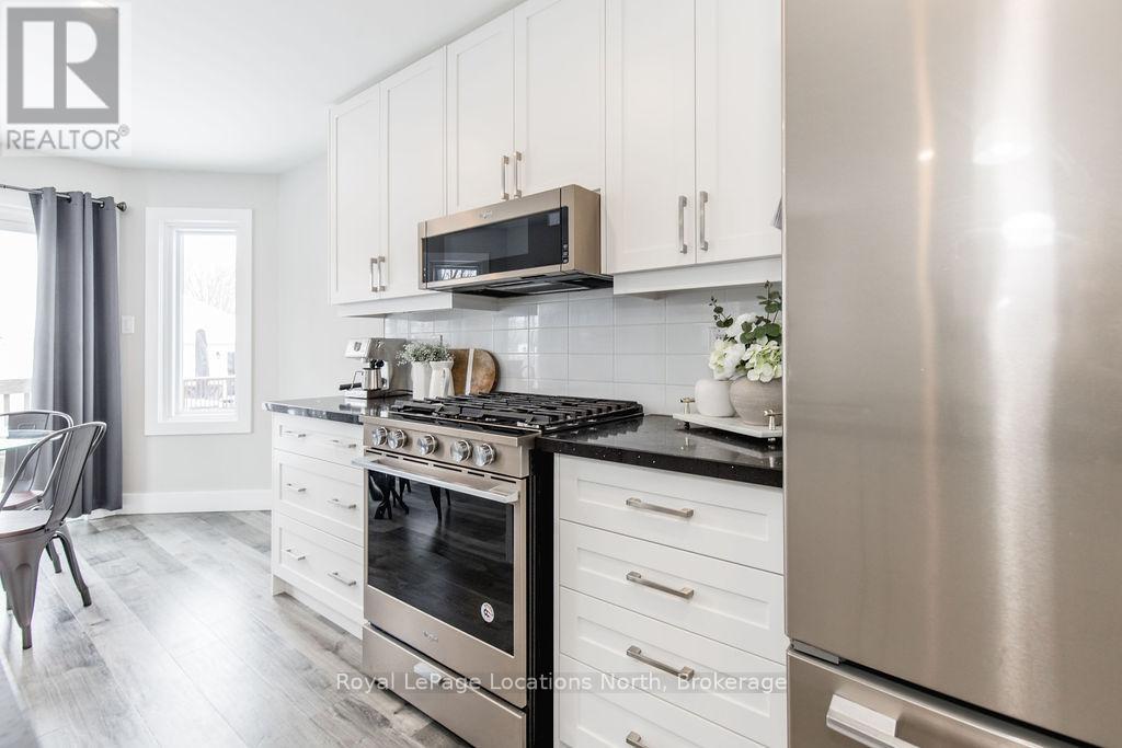 1 Timberland Crescent, Wasaga Beach, Ontario  L9Z 1G7 - Photo 11 - S12314927