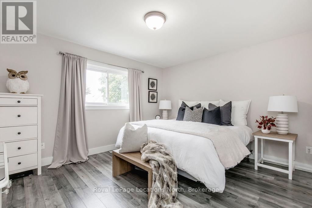 1 Timberland Crescent, Wasaga Beach, Ontario  L9Z 1G7 - Photo 14 - S12314927
