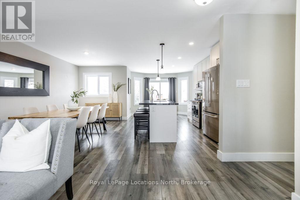 1 Timberland Crescent, Wasaga Beach, Ontario  L9Z 1G7 - Photo 4 - S12314927