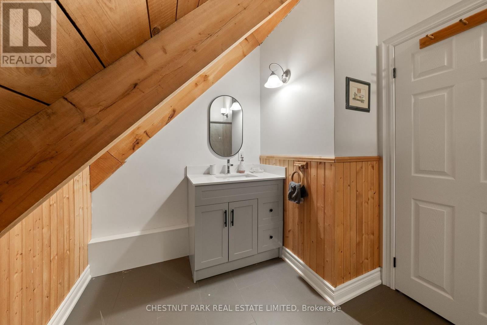 80 Hiscock Shores Road, Prince Edward County, Ontario K0K 1L0 - Photo 45 - X12314979