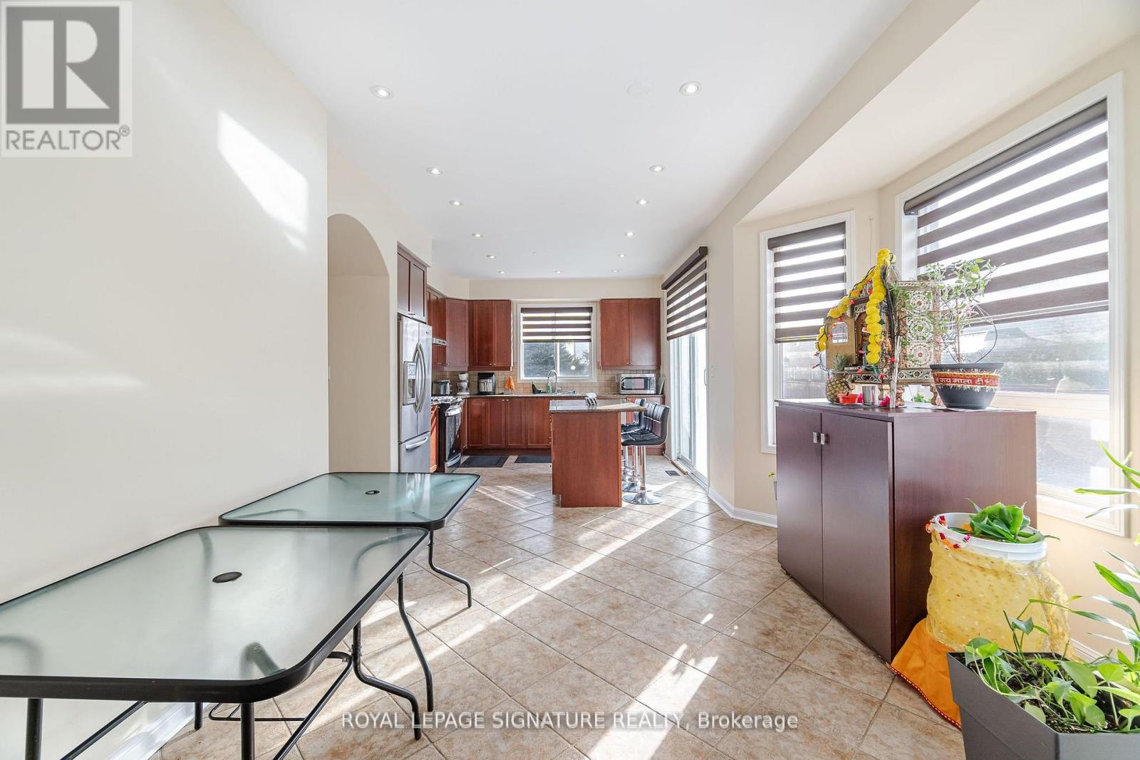 21 Alboreto Way, Brampton, Ontario  L6X 0N5 - Photo 28 - W12314743