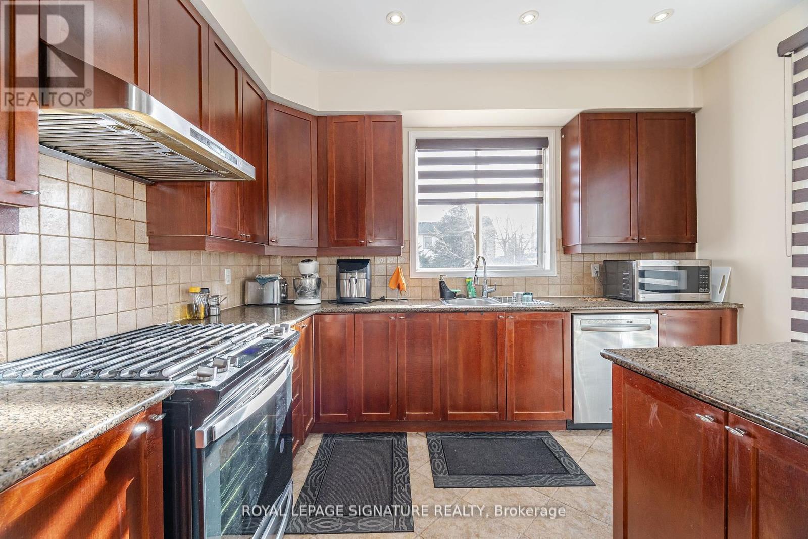 21 Alboreto Way, Brampton, Ontario  L6X 0N5 - Photo 31 - W12314743