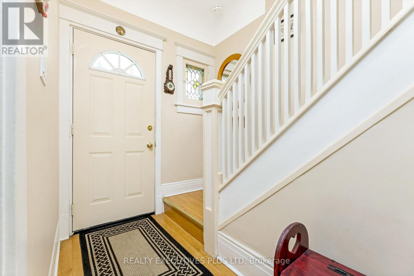 Property at 118 ALDER CRESCENT image 5