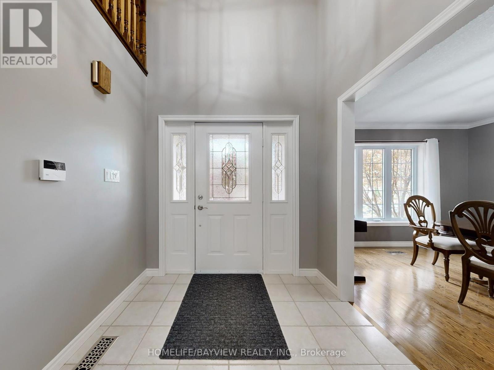 Property at 574 SANDBANKS CRESCENT image 5