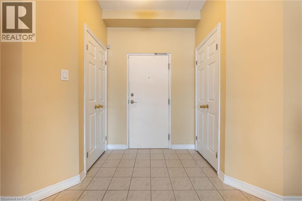 416 Limeridge Road E Unit# 109, Hamilton, Ontario  L9A 2S7 - Photo 5 - 40750371
