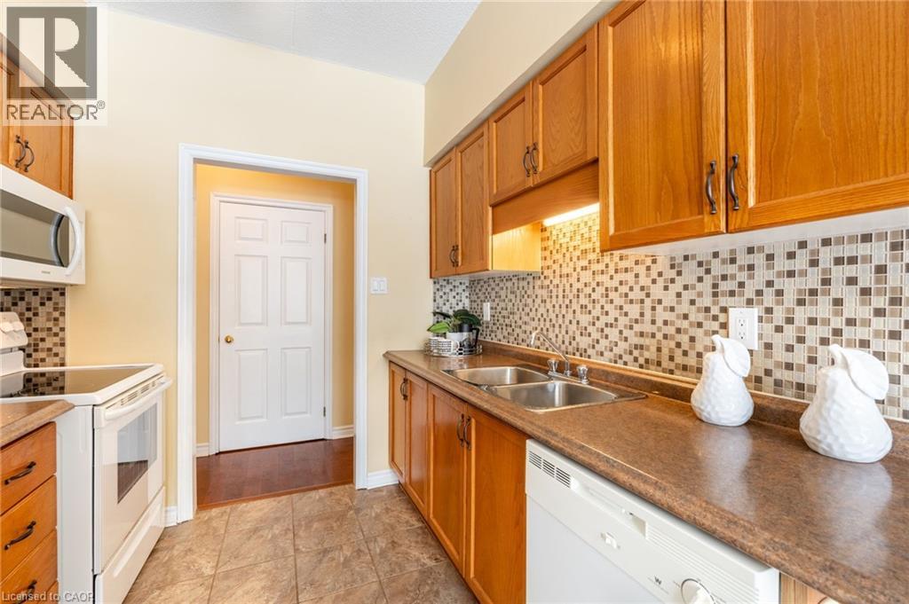 416 Limeridge Road E Unit# 109, Hamilton, Ontario  L9A 2S7 - Photo 10 - 40750371