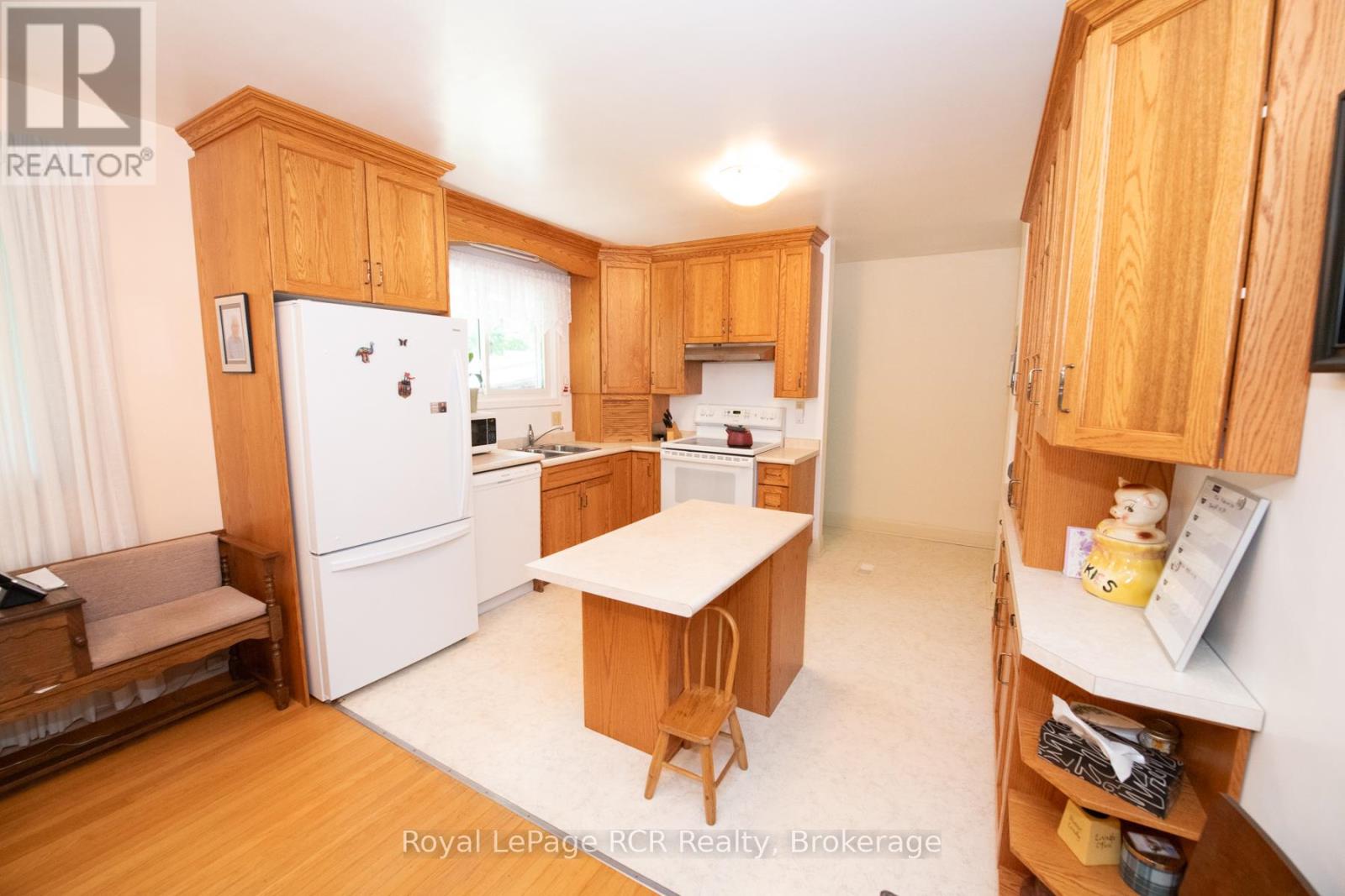 258 Birmingham Street W, Wellington North, Ontario  N0G 2L1 - Photo 13 - X12314655