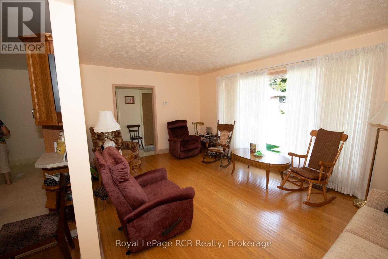 258 Birmingham Street W, Wellington North, Ontario  N0G 2L1 - Photo 17 - X12314655