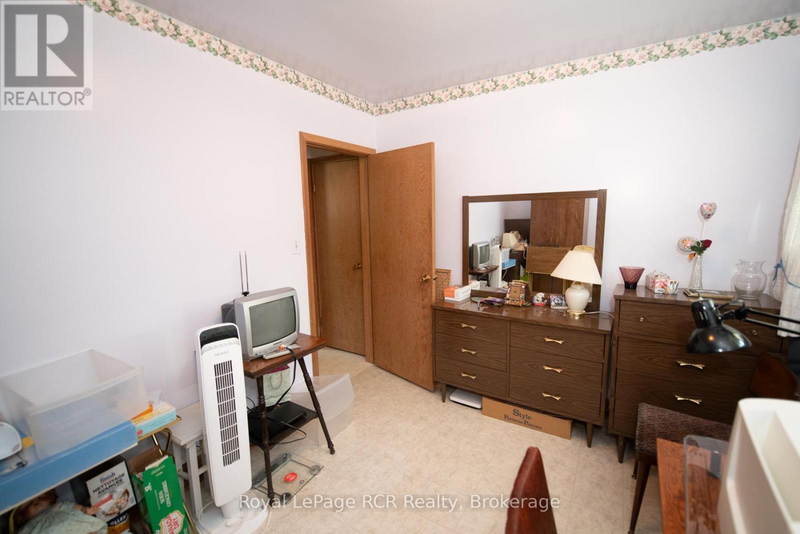 258 Birmingham Street W, Wellington North, Ontario  N0G 2L1 - Photo 44 - X12314655