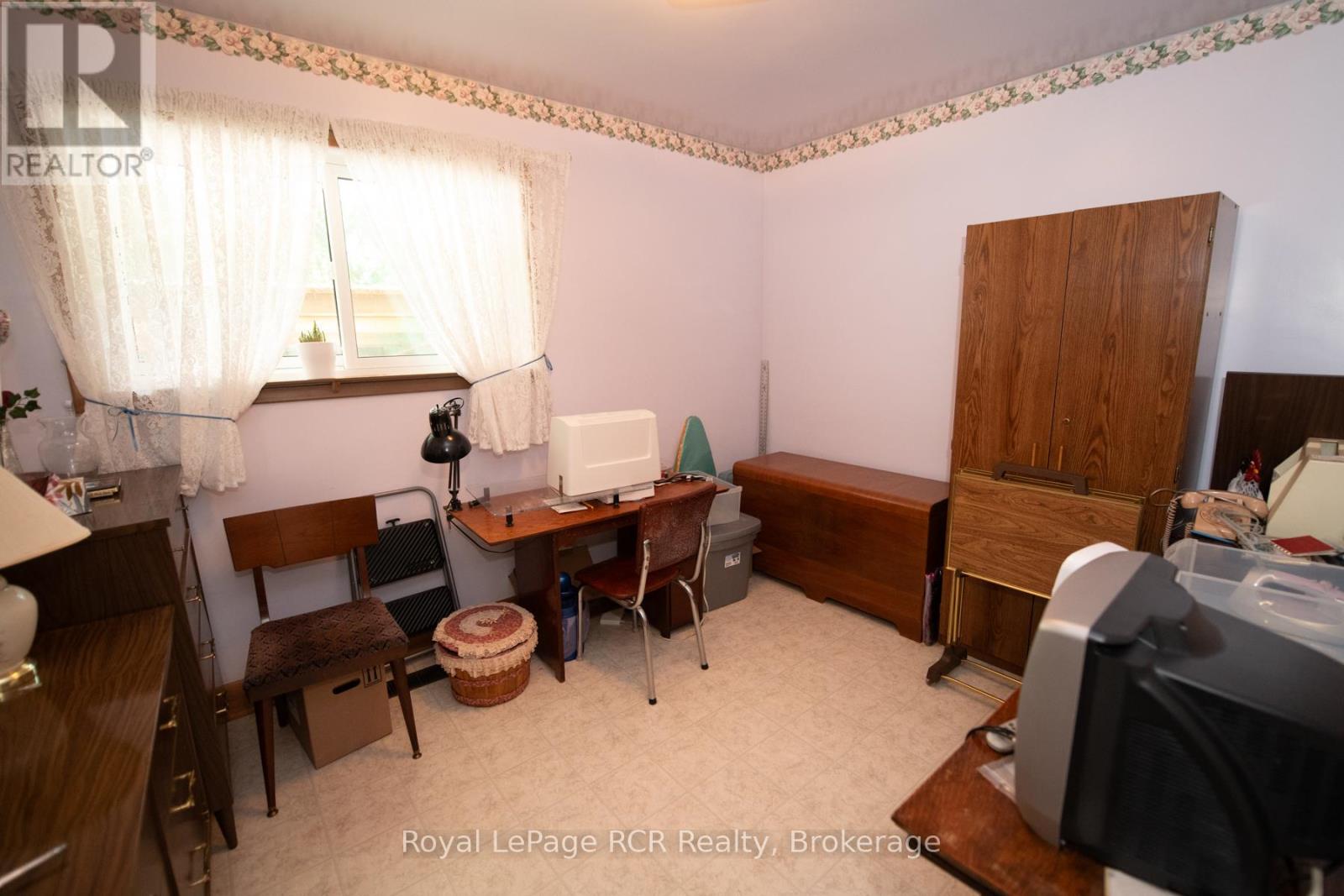 258 Birmingham Street W, Wellington North, Ontario  N0G 2L1 - Photo 43 - X12314655