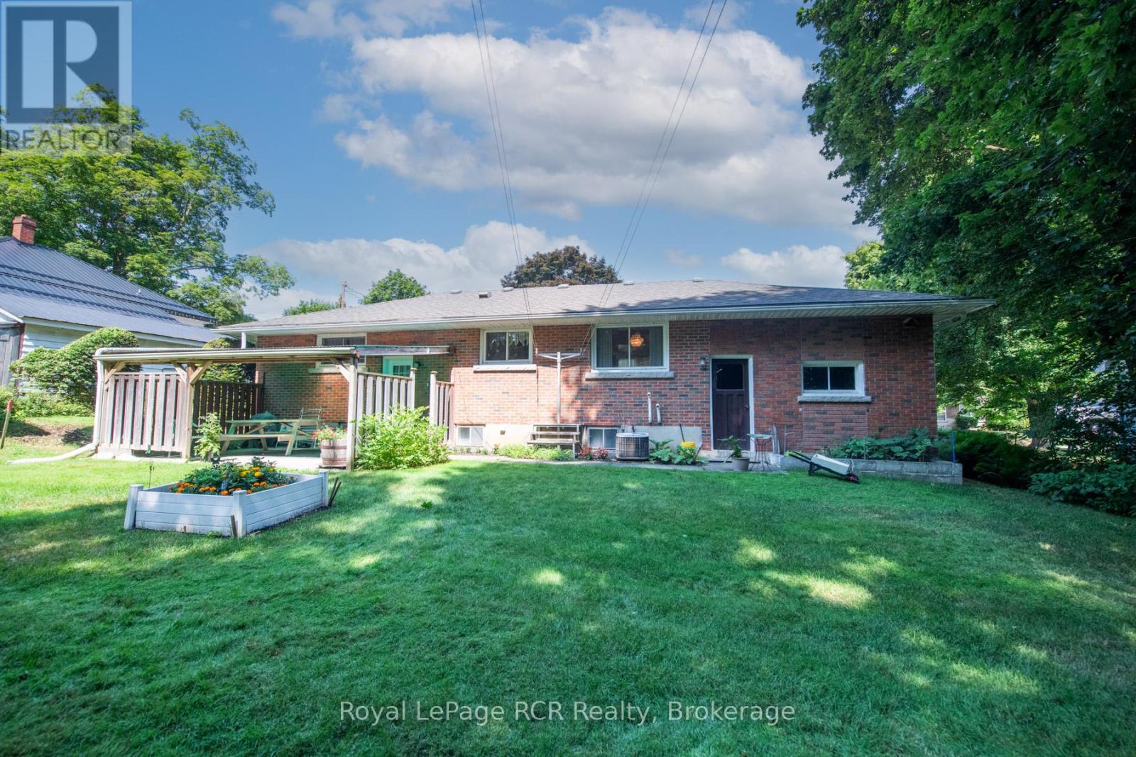 258 Birmingham Street W, Wellington North, Ontario  N0G 2L1 - Photo 37 - X12314655