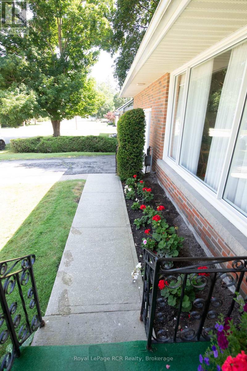 258 Birmingham Street W, Wellington North, Ontario  N0G 2L1 - Photo 4 - X12314655