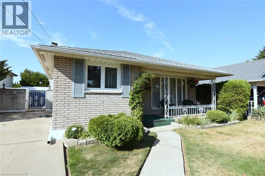 33 Dubarry Boulevard, Hamilton, Ontario  L8T 2V6 - Photo 2 - 40755921