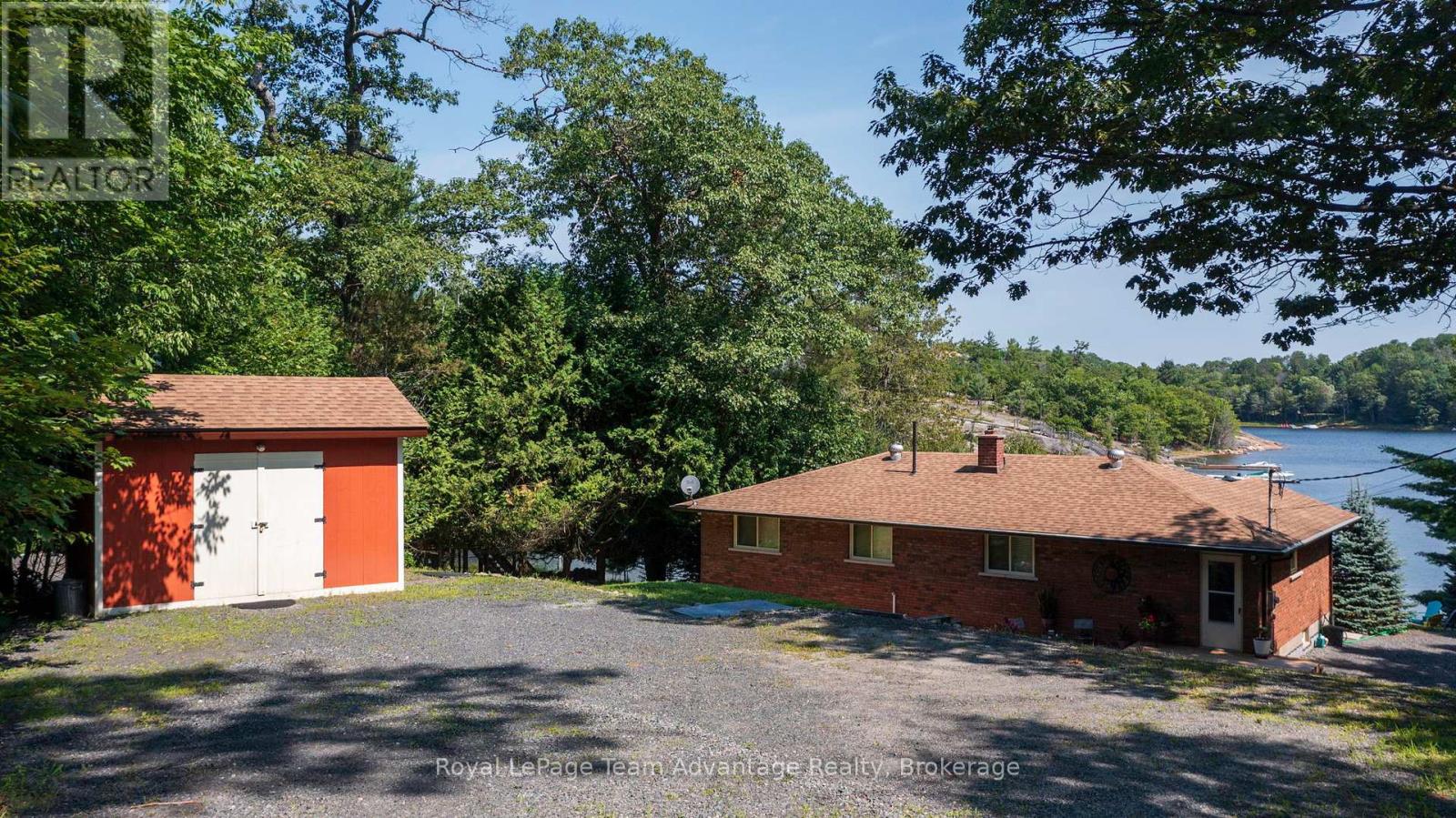 18 Pine Valley Drive, Carling, Ontario  P0G 1G0 - Photo 7 - X12137244