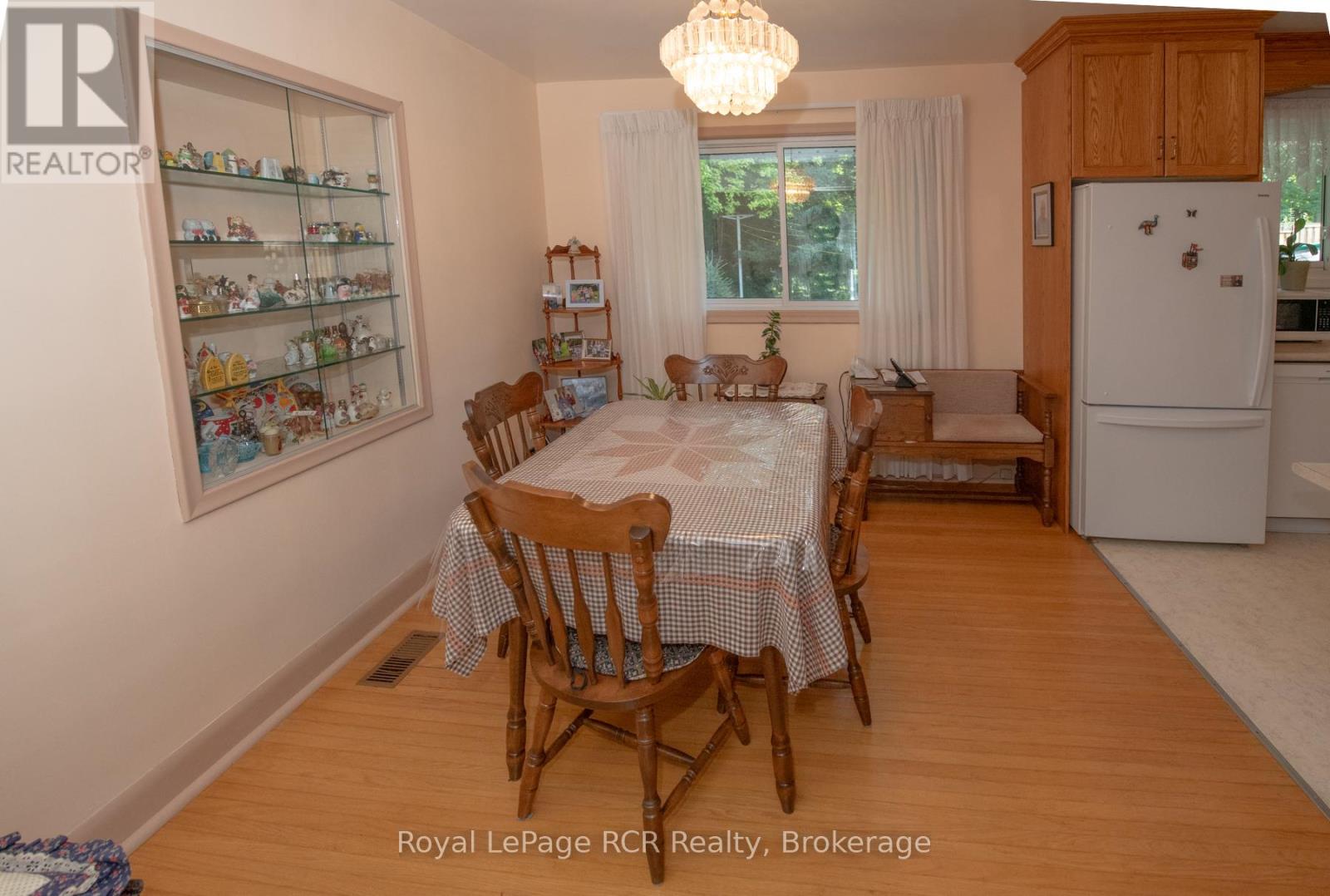 258 Birmingham Street W, Wellington North, Ontario  N0G 2L1 - Photo 6 - X12314655