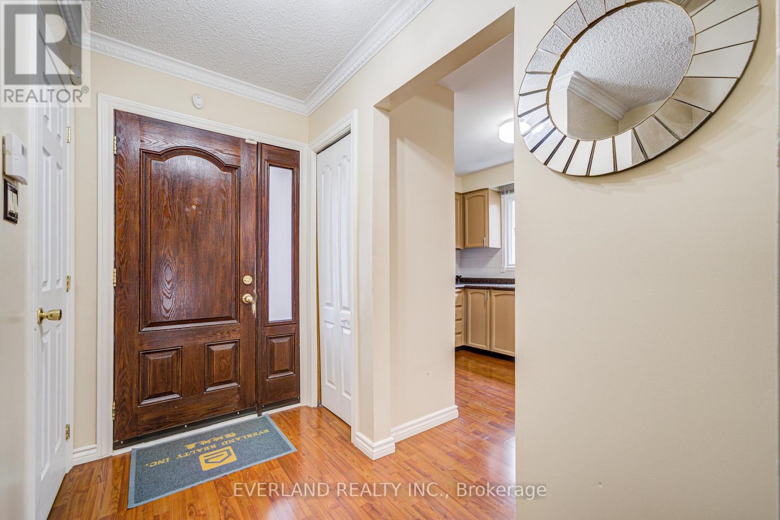 Property at 33 KENNALEY CRESCENT image 4