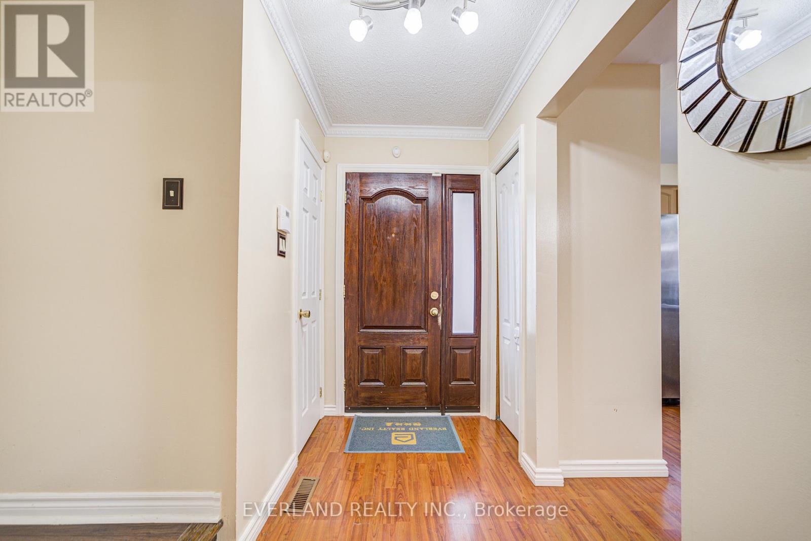 Property at 33 KENNALEY CRESCENT image 5