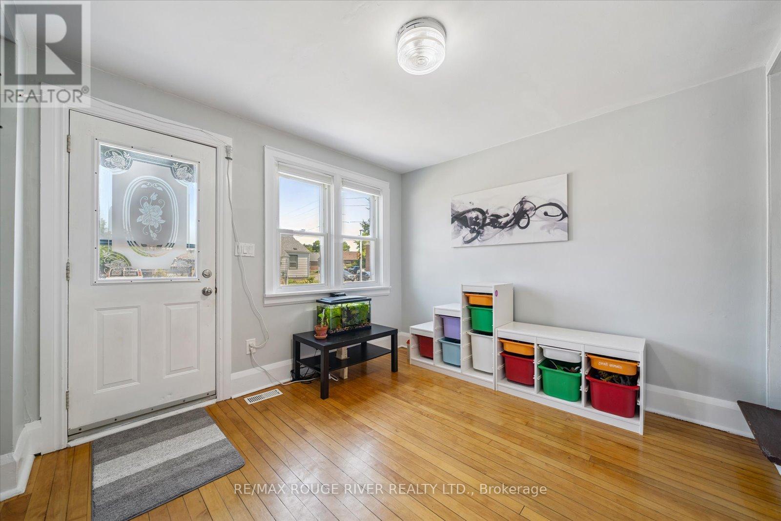 Property at 500 DREW STREET image 5